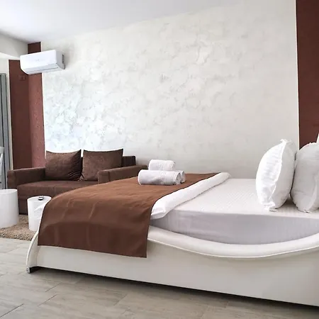Brown Sugar Studio Sea N Pool Alezzi Beach Apartment